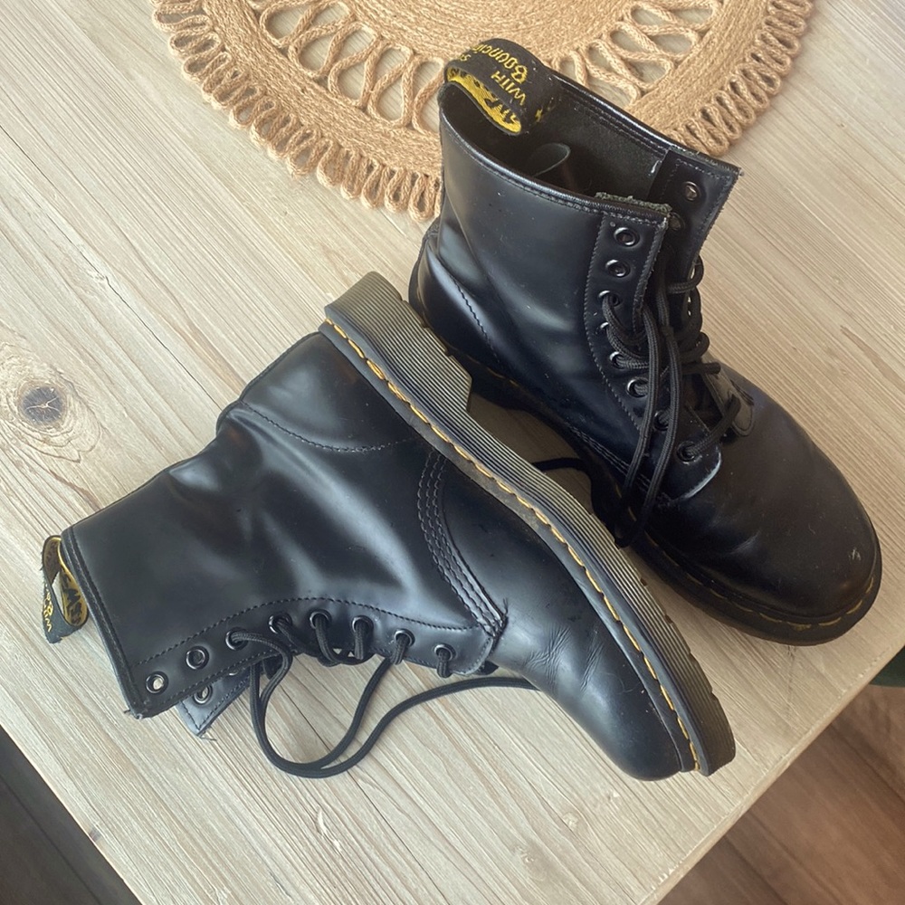 Dr. Martens 1460 Smooth Leather Lace Up Boots